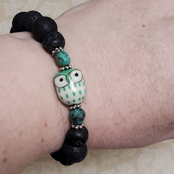 African Turquoise Owl Lavastone Beaded Crystal Bracelet - Picture 7 of 7